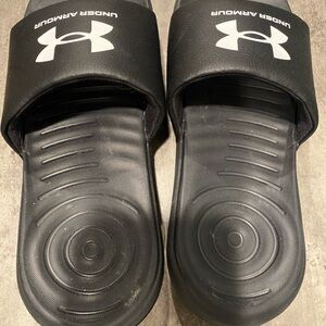 EUC! Unisex UA Black Slide Sandals 7